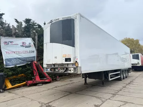 Montracon 3 Axle Frigo Thermo king SLXe  H2.60m 7cm Side